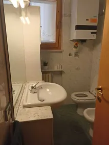 Villino del Sorriso-Three-room apartment near the sea and services, garden, parking space - Image 2