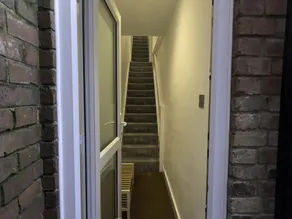 Spacious, boutique 2 Bed Apartment, central location - Image 2