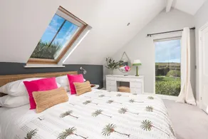 The Haybarn - Hot Tub - Free WiFi & Parking - Pets Welcome - Image 5
