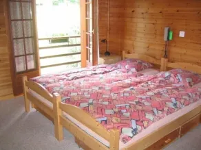 Comfortable chalet in an idyllic area. Fenced garden. Dogs accepted. - Image 4