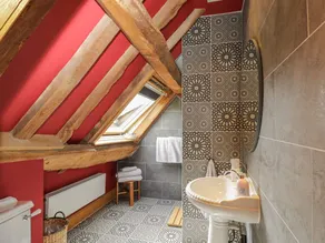 PENTRE BARN, family friendly, luxury holiday cottage in Mardy - Image 3