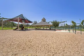 Beautiful 4 Bdrm 3 Bath Home with Private Heated Pool - Image 4