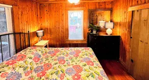 Cozy Cute Historic - Seaspray Cottage #3 - Image 4