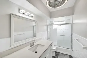 Bay Harbor Boutique Vacation Rental - Image 5
