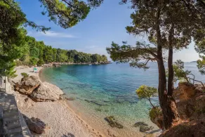 5 bedroom Beach Front villa on Peljesac. Stunning beach.1st ROW. AMERICAN OWNER - Image 4