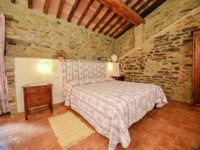 Stunning Holiday Home in Umbria With Jacuzzi - Image 2