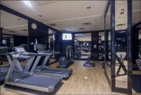 Modern 2BR 2BA, Pool & Gym, By Square One & YYZ - Image 2