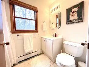 Close to Everything! Spacious 3BR, Big Yard & 15 Min Walk to DT Sister Bay! - Image 5