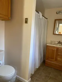 5 BEDROOM HOME w/ dock and hot tub - Image 4