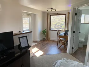 Modern Farmhouse Hideaway near San Diego - Image 3