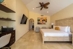 Gorgeous Views, 2 Masters, 3 more En Suites - Image 5