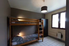 Holiday Home \"Ombre d'Été\" with Private Garden & A/C - Image 3