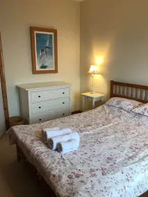 Unique and spacious holiday house set on the sea front - Image 3