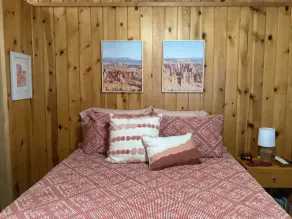 Enjoy Springtime at Bryce’s Zion House by Zion and Bryce National Parks! - Image 5