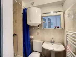 Cozy Studio Near Spa, Pet-Friendly, WiFi, Balcony, and Free Parking - Image 2