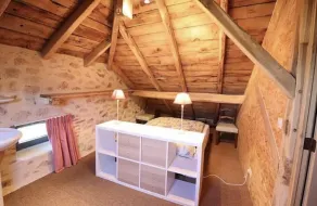 Unusual dwelling (former pigsty) - ALL IN - Image 5