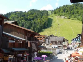 Appartement spacieux au centre de Morzine avec garage privé - Image 2