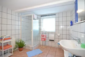 Holiday Home in Neustadt am Rennsteig With Pond - Image 4