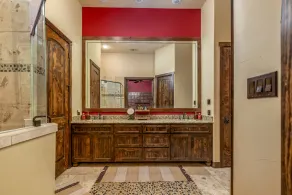 Lone Star State of Mind - 6BD/5BA w/ FIshing Pond & Fully Furnished Kitchen - Image 2