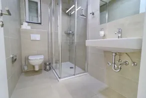 Voll ausgestattete Villa mit privatem Pool und Terrasse | Wasserblick - Image 3