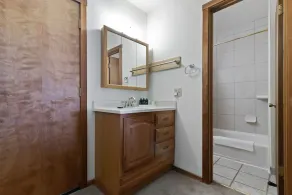 Comfortable Condo Great Location- Tamarack #12 - Image 3