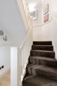 Spacious 3 bedroom apartment in Covent Garden - Image 2
