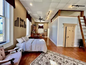 Bank Loft with Original Vault in River Town - Image 5