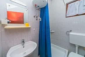 Cómodo apartamento con una terraza Podaca, Makarska (A-516-a) - Image 5