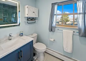 Newly Remodeled, Sleeps 12, Quiet neighborhood near it ALL, Pet Friendly - Image 3