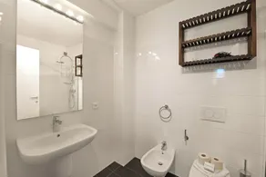 Lean & Santi Apartments - Image 5