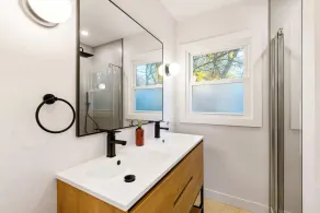 Cute 3BR/2BA w/ Jacuzzi, Steps from Big House! - Image 3