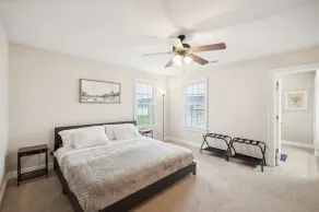 Charming Family Retreat With Spacious Yard 3 Bedroom Home - Image 5