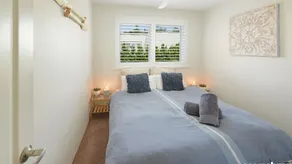 Marese 6 - Cosy and Tranquil Beachfront Unit - Image 3