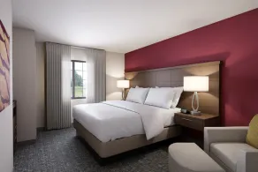 1 Bedroom | Free Daily Breakfast + Indoor Pool - Image 5