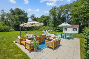 Hot Tub & Big Yard, Short Drive to Beaches & Newport. Close to Narragansett, RI. - Image 4