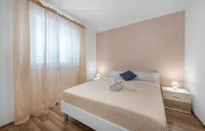 Four-Bedroom Holiday Home In Slivno - Image 3