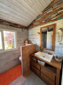 CHARMING LODGE NEAR LAKE ALONG THE PINEWOOD - Image 4