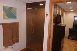 The Staff Quarters @ The Kennedy Manor - Image 2
