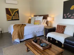 Mt Martha Villas  Stunning Beachfront Accommodation - Image 3