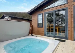 Brunel Premier Elegance Lodge 3 - Image 5