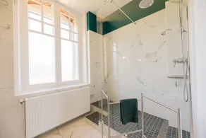 Elégante villa rénovée et confortable, avec piscine, spa et vue sur la campagne - Image 4