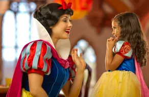 Disneyland® Hotel - Image 4