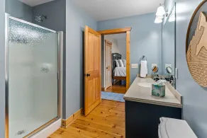 Beautiful Log Cabin! Hot-Tub, Bonfire & Private Yet 4 Mins to Downtown! - Image 3