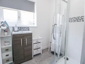 67 Pendre Avenue - Image 3