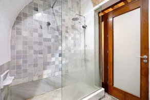 Historic and Modern Apartment with Air Conditioning and Wi-Fi - Image 5