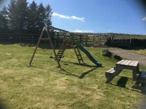 2: Lapwing Sleeps 4 (2 Bedrooms) - Image 2