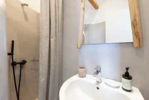Parosquare Central Suites - Image 3