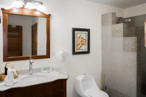 Corner unit- Walk out to 3 pools & beach! Oceanfront with panoramic views. - Image 3