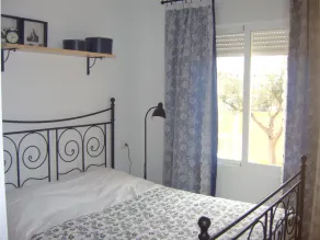 Fantastique bungalow spacieux individuelle avec beau jardin et piscine privée - Image 4