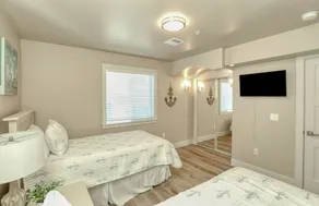 Large Townhouse in Downtown Pismo, Sleeps 12! - Image 5